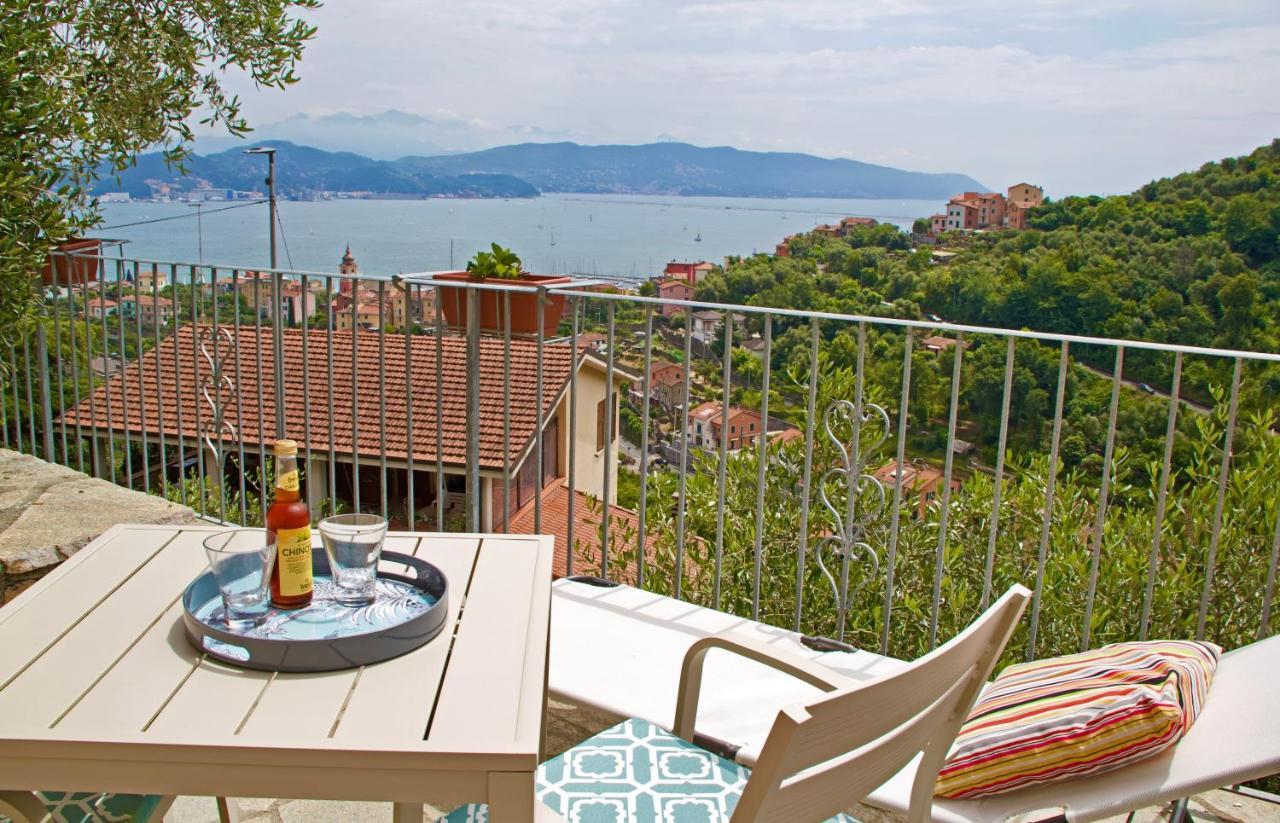 La Terrazza Con L'Ulivo - Guesthouse Con Terrazza E Vista Sul Golfo Dei Poeti ลาสเปเซีย ภายนอก รูปภาพ